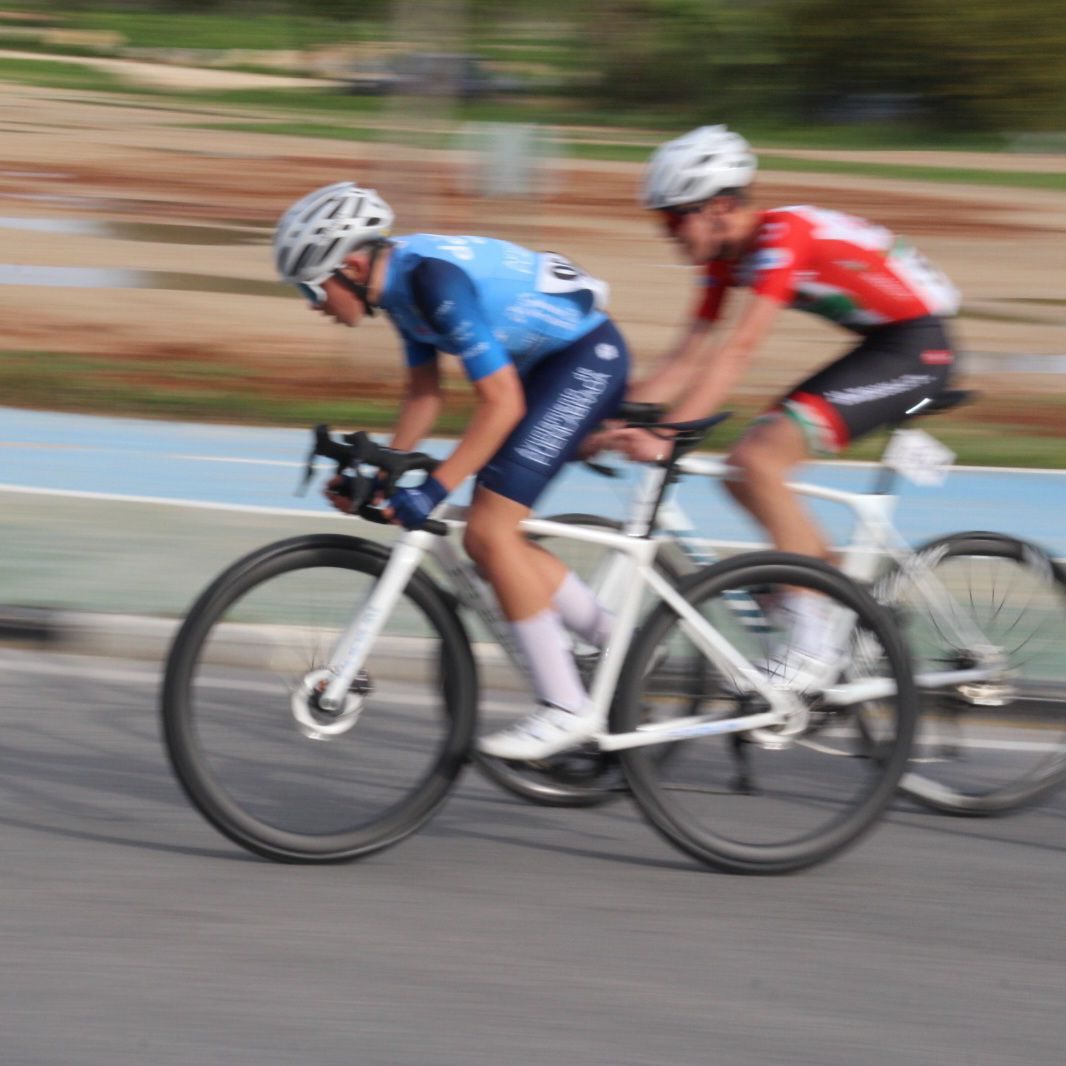 Daniel Ruiz Aranda rodando en carretera